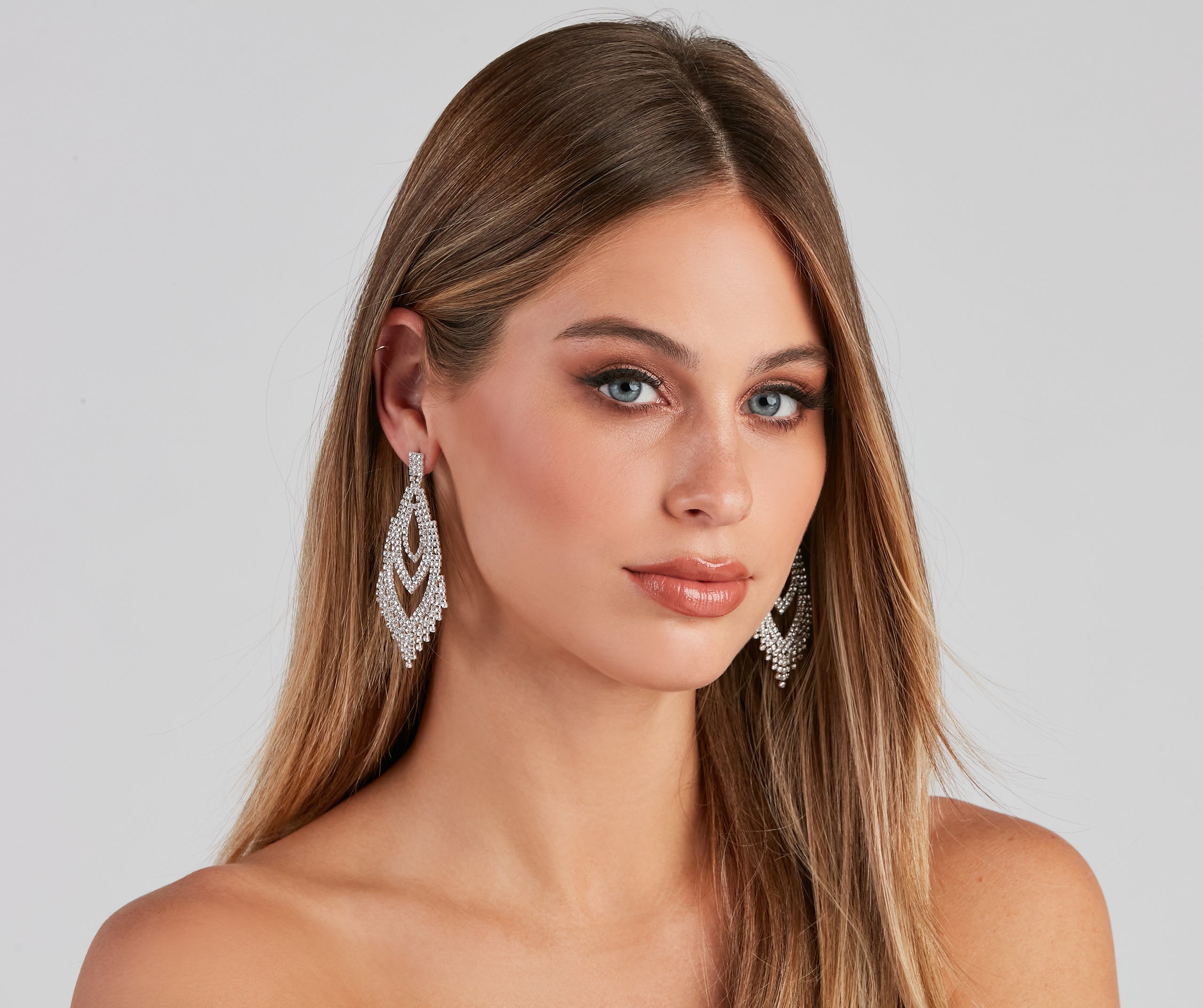 Head-Turning Fringe Trim Earrings